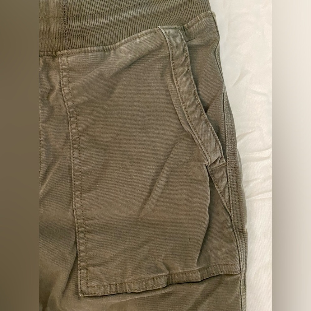 Faherty Cargo Drawstring Pants - Picture 4 of 8